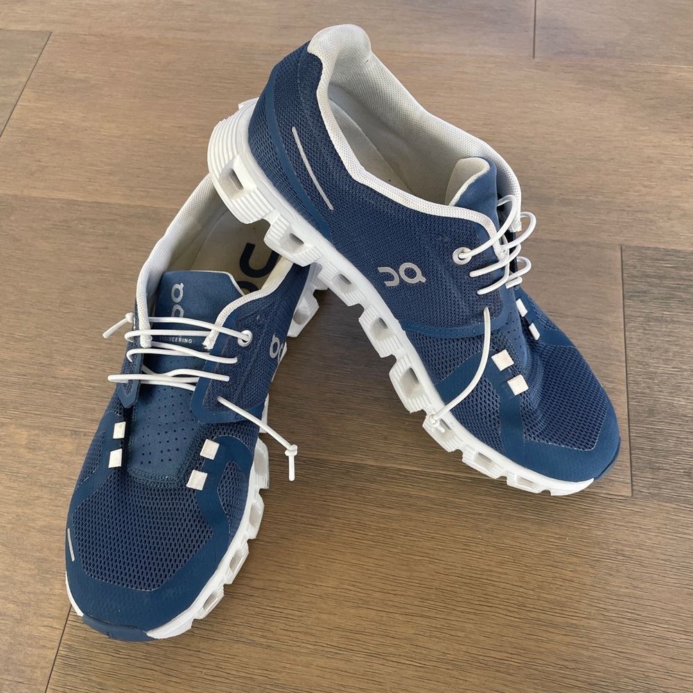 On Cloud 5 Running Shoe